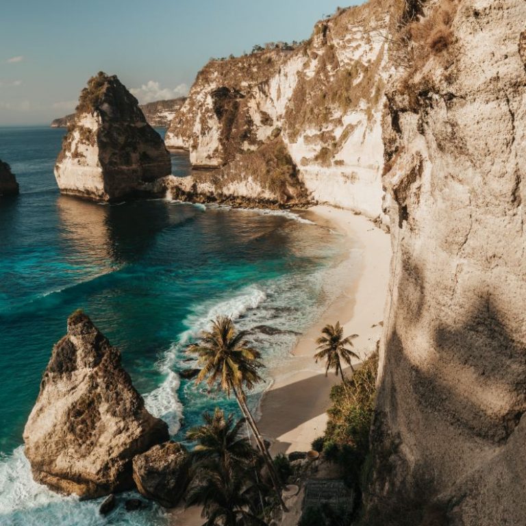 alexa-west-OOTEpsO2eV0-unsplash (1)